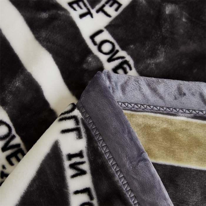 91家纺网 家纺一手货源 找家纺 凯轩毛毛毯毯子网销专供 2024新款双层学生云毛毯毯子 自由-黑