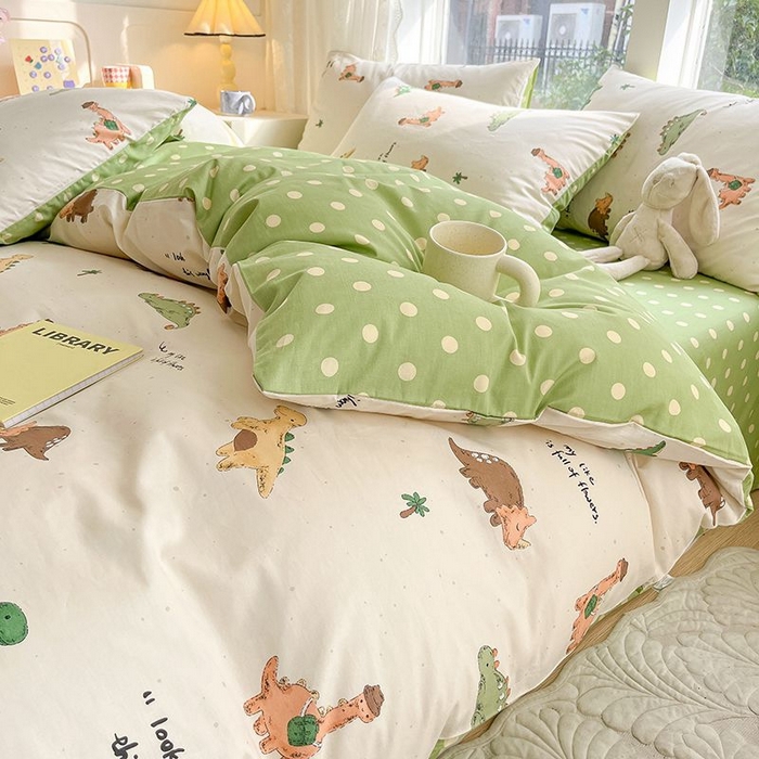 91家纺网 家纺一手货源 找家纺 麦伦家居 2024全棉斜纹13372小清新碎花卡通系列四件套 蜡笔恐龙