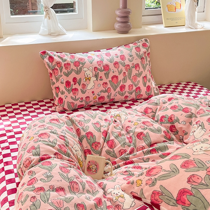 91家纺网 家纺一手货源 找家纺 雅居纺家纺 2024新款高克重印花牛奶绒单枕套 休闲小兔