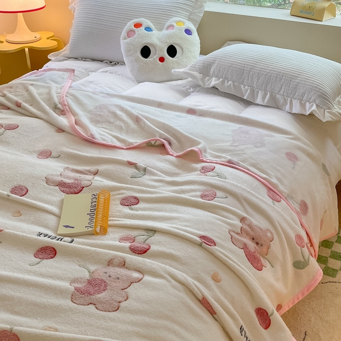 91家纺网 家纺一手货源 找家纺 慕尚家纺 2025新款高克重加厚雪花绒毛毯毯子 樱桃熊