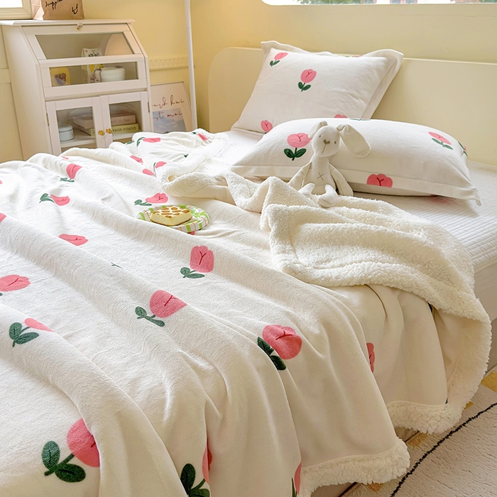 91家纺网 家纺一手货源 找家纺 沐慕 2024新款AB版牛奶绒拼羊羔绒毛毯毯子 毛毯-郁金香