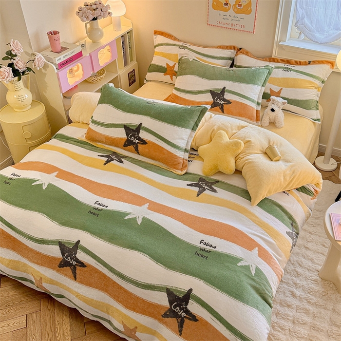 91家纺网 家纺一手货源 找家纺 名兮 2024新款卡通时尚风高克重牛奶绒四件套 繁星