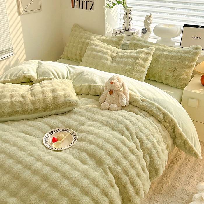 91家纺网 家纺一手货源 找家纺 欧冠家纺 2024秋冬新款纯色泡泡绒和七彩泡泡床裙款四件套 泡泡-抹茶绿