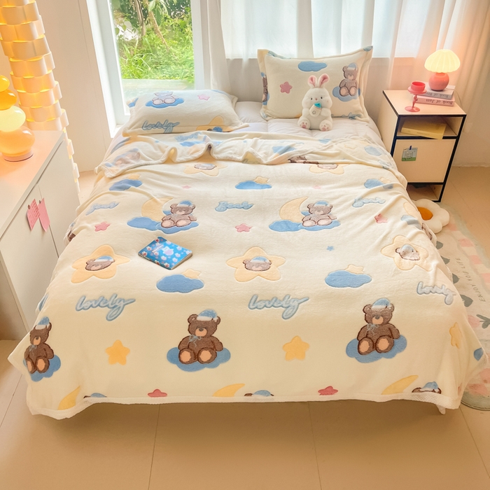 91家纺网 家纺一手货源 找家纺 沐慕 2024新款加厚雪花绒菠萝格宽幅包边毛毯 毛毯-可爱熊