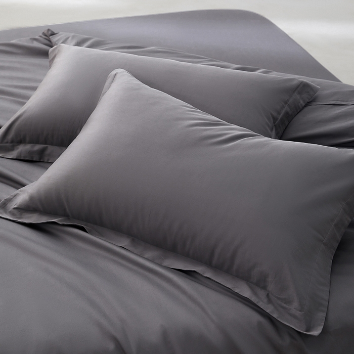 91家纺网 家纺一手货源 找家纺 轩和家居 2024新款简约纯色50s长绒棉贡缎四件套 梦境灰