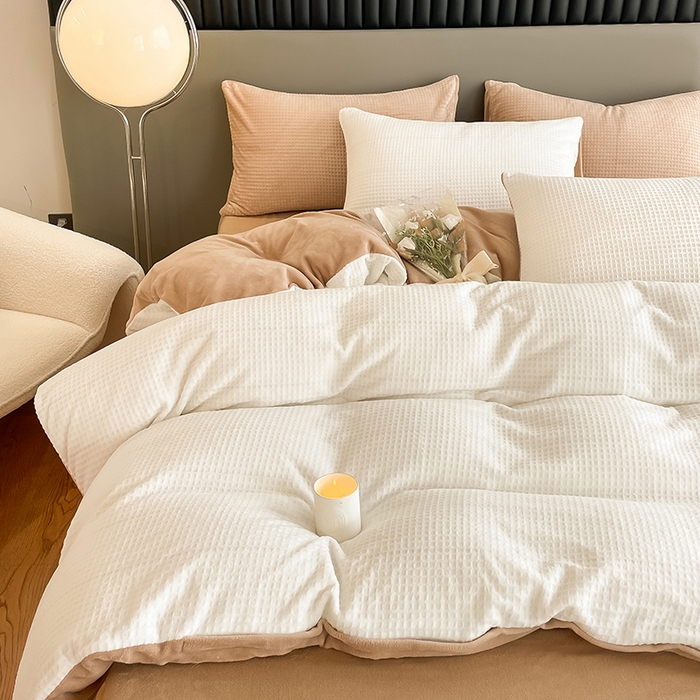 91家纺网 家纺一手货源 找家纺 （总）雅居纺家纺 2024新款简约风雕花绒四件套