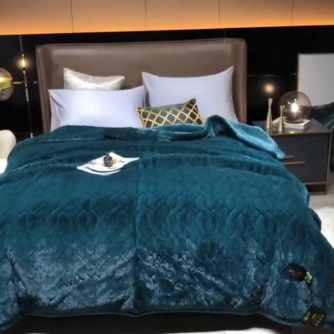 91家纺网 家纺一手货源 找家纺 凯轩毛毛毯毯子网销专供 2024新款精品仿裘皮毛毯毯子 墨绿