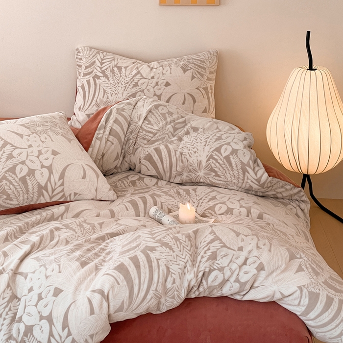 91家纺网 家纺一手货源 找家纺 雅居纺家纺 2024新款花卉雕花绒四件套 丛林秘境