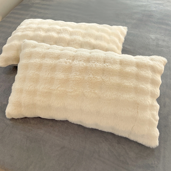 91家纺网 家纺一手货源 找家纺 欧冠家纺 2024秋冬新款纯色泡泡绒和七彩泡泡床裙款四件套 蓝泡泡-奶白灰