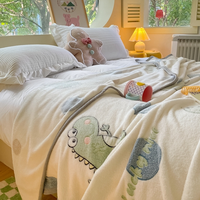 91家纺网 家纺一手货源 找家纺 慕尚家纺 2025新款高克重加厚雪花绒毛毯毯子 恐龙之恋