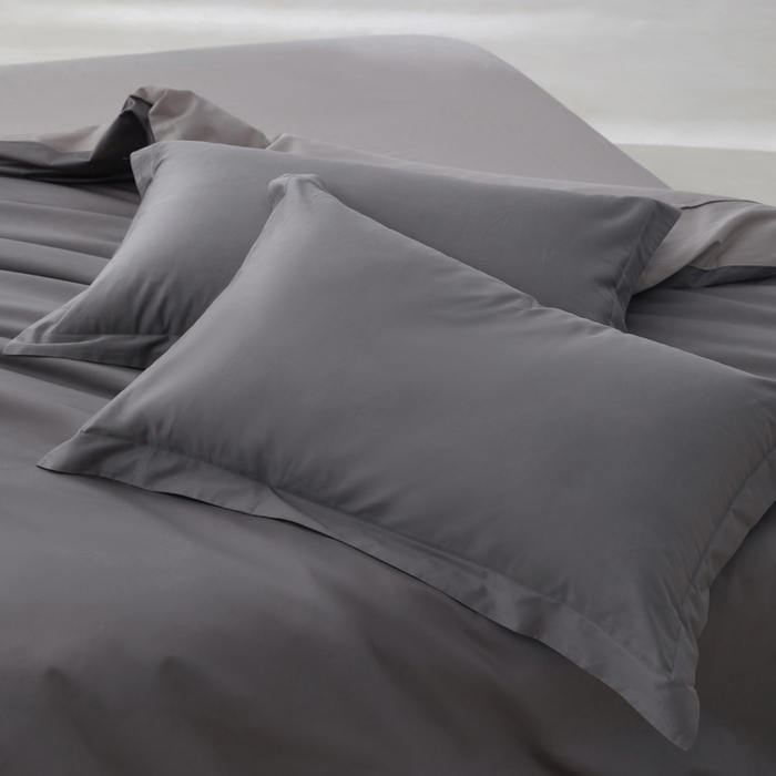 91家纺网 家纺一手货源 找家纺 轩和家居 2024新款简约纯色50s长绒棉贡缎四件套 梦境灰+雅士灰