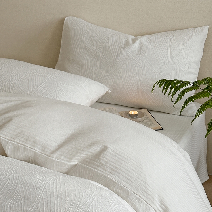 91家纺网 家纺一手货源 找家纺 梦享生活家居 2024新款全棉三层提花肌理纹系列四件套 提花树纹