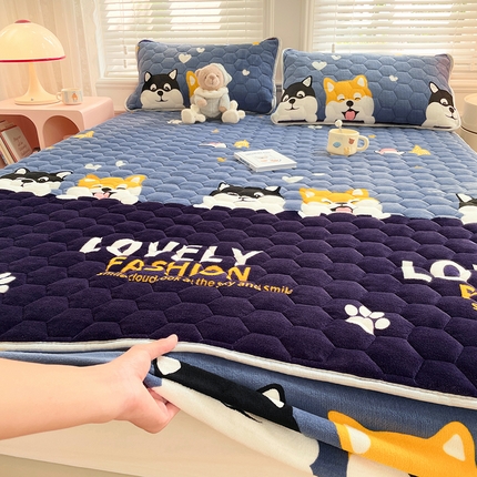 梦舒羽 2025新款牛奶绒夹棉床笠三件套床罩床单床盖护垫套 小柯基