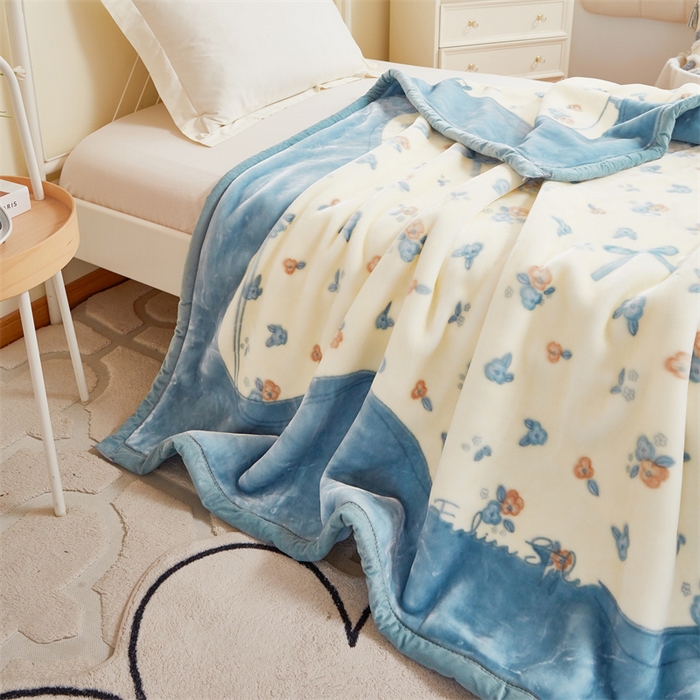 91家纺网 家纺一手货源 找家纺 凯轩毛毛毯毯子网销专供 2024新款双层学生云毛毯毯子 花结