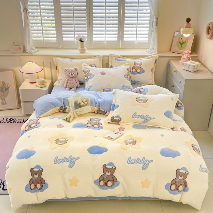 91家纺网 家纺一手货源 找家纺 沐慕 2024新款卡通印花雪花绒四件套加厚牛奶绒四件套 可爱熊