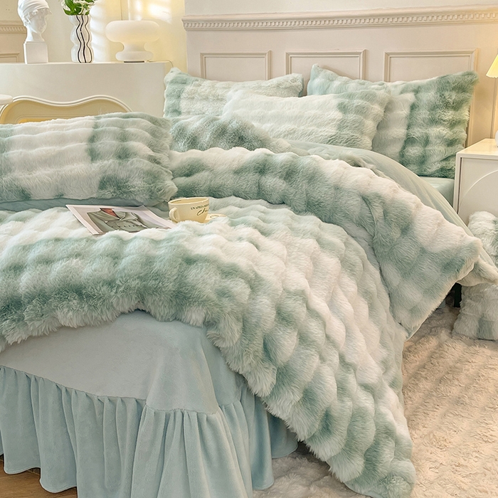 91家纺网 家纺一手货源 找家纺 欧冠家纺 2024秋冬新款纯色泡泡绒和七彩泡泡床裙款四件套 七彩-碧绿