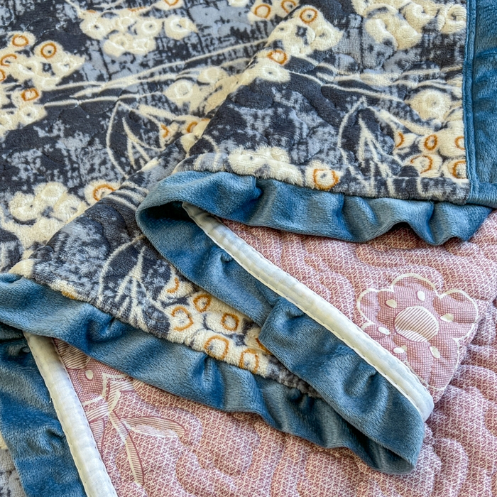 91家纺网 家纺一手货源 找家纺 梵克保罗 2024新款亲肤舒适牛奶绒花边单床盖 流光岁月