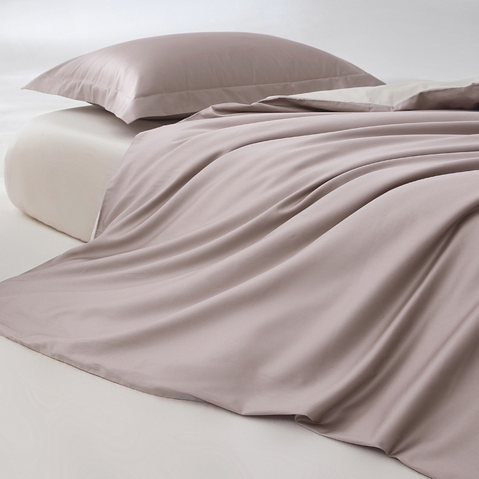 91家纺网 家纺一手货源 找家纺 轩和家居 2024新款简约纯色50s长绒棉贡缎四件套 丹麦紫+迷雾灰