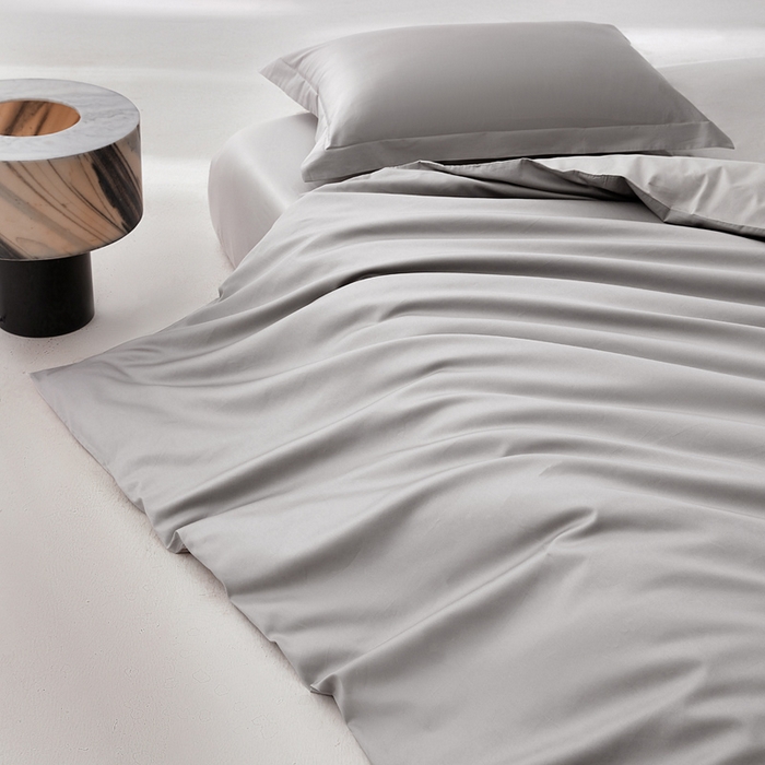 91家纺网 家纺一手货源 找家纺 轩和家居 2024新款简约纯色50s长绒棉贡缎四件套 雅士灰+迷雾灰