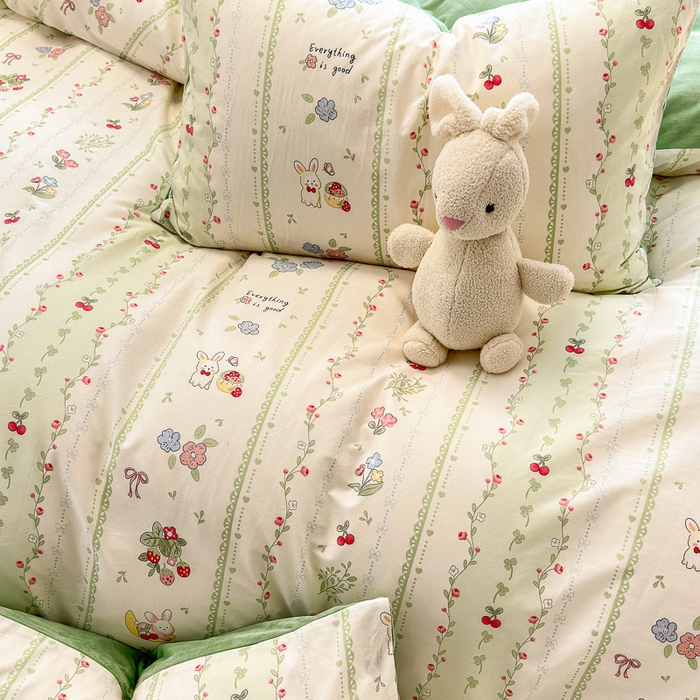 91家纺网 家纺一手货源 找家纺 清雅福 2024新款小清新ins棉加绒印花四件套系列-棉绒风格二 草莓兔