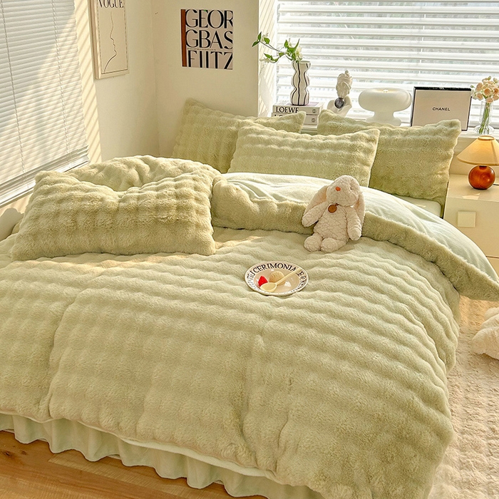 91家纺网 家纺一手货源 找家纺 欧冠家纺 2024秋冬新款纯色泡泡绒和七彩泡泡床裙款四件套 泡泡-抹茶绿