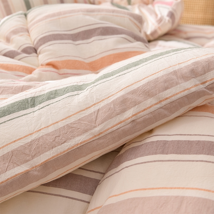 91家纺网 家纺一手货源 找家纺 圣楚家纺 2024新款绗缝保暖印花冬被 彩条