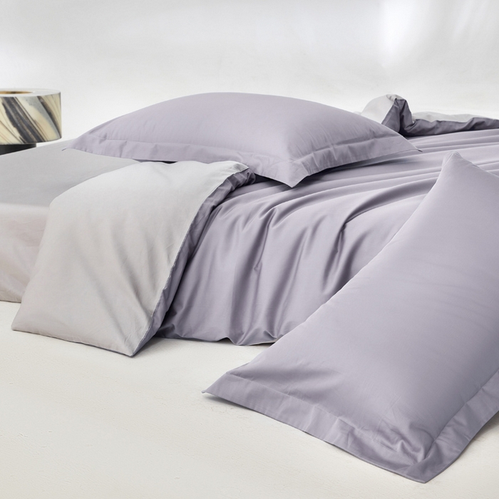 91家纺网 家纺一手货源 找家纺 轩和家居 2024新款简约纯色50s长绒棉贡缎四件套 仙仙紫+雅士灰