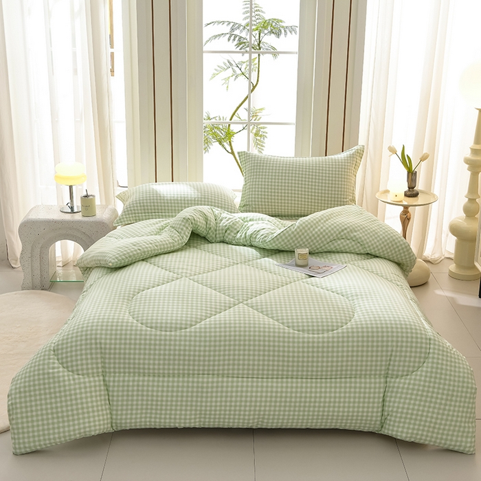 91家纺网 家纺一手货源 找家纺 圣楚家纺 2024新款绗缝保暖印花冬被 绿小格