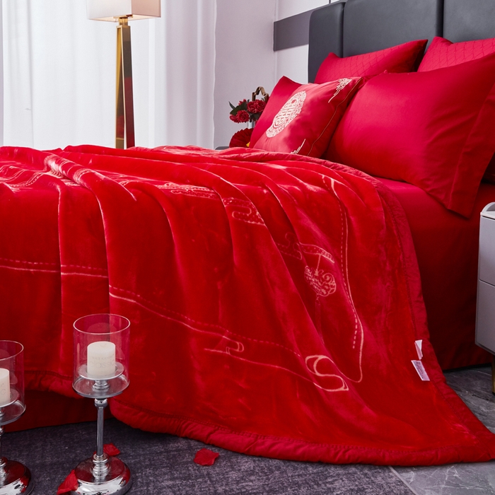 91家纺网 家纺一手货源 找家纺 凯轩毛毛毯毯子网销专供 2024新款新中式大版印花双层云毛毯毯子 云纹喜字