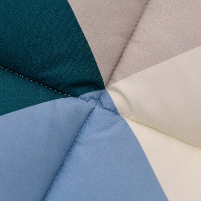 91家纺网 家纺一手货源 找家纺 圣楚家纺 2024新款绗缝保暖印花冬被 蓝大格