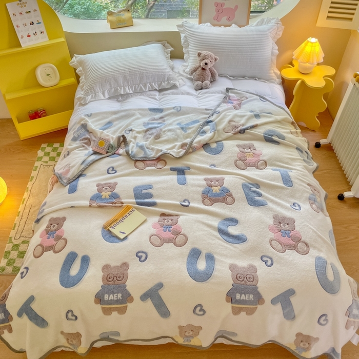 91家纺网 家纺一手货源 找家纺 慕尚家纺 2025新款高克重加厚雪花绒毛毯毯子 字母熊