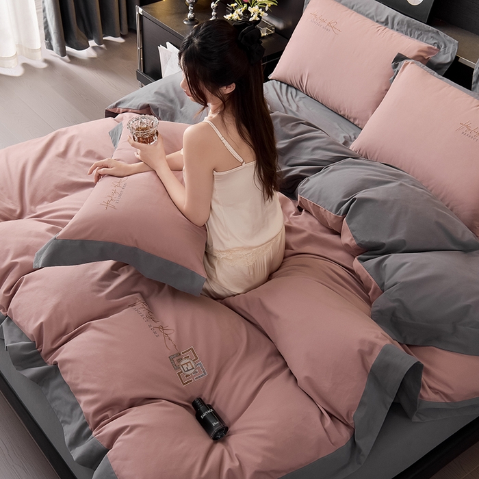 91家纺网 家纺一手货源 找家纺 瑞驰家纺 2024新款长绒棉磨毛四件套-斯特尔 斯特尔-玫瑰粉+深灰