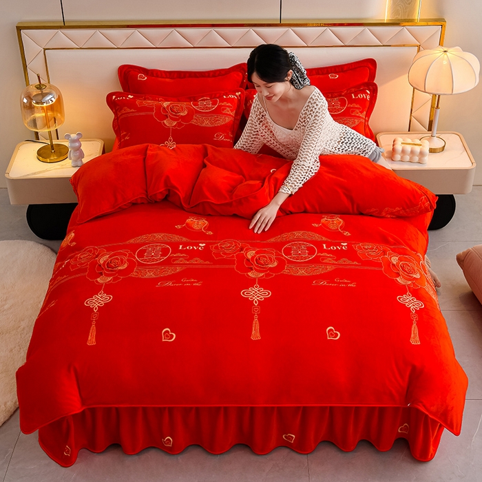 91家纺网 家纺一手货源 找家纺 沐妍家纺 2025新款8斤加厚保暖金貂绒牛奶绒印花四件套 永结同心