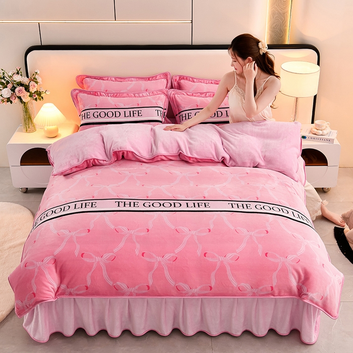 91家纺网 家纺一手货源 找家纺 沐妍家纺 2024新款7斤牛奶法莱绒金貂绒印花四件套 粉黛佳人