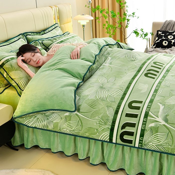 91家纺网 家纺一手货源 找家纺 沐妍家纺 2025新款8斤加厚保暖金貂绒牛奶绒印花四件套 绽放