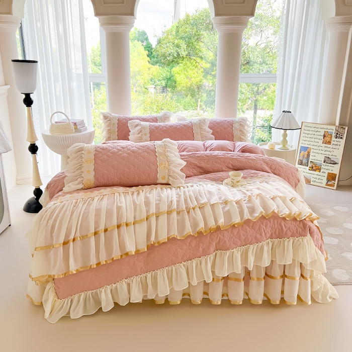 91家纺网 家纺一手货源 找家纺 罗艺轩 2024新款公主风水洗棉夹棉床裙款四件套-花蔓花蔓-豆沙