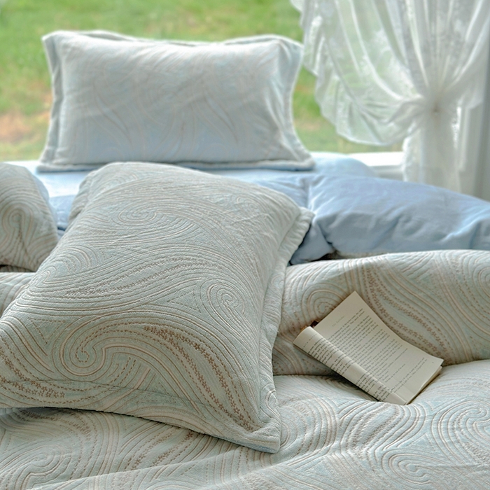 91家纺网 家纺一手货源 找家纺 昊川家纺 2024新款短毛绒牛奶绒立体雕花四件套 极简主义