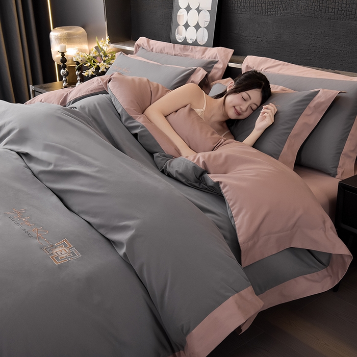 91家纺网 家纺一手货源 找家纺 瑞驰家纺 2024新款长绒棉磨毛四件套-斯特尔 斯特尔-深灰+豆沙