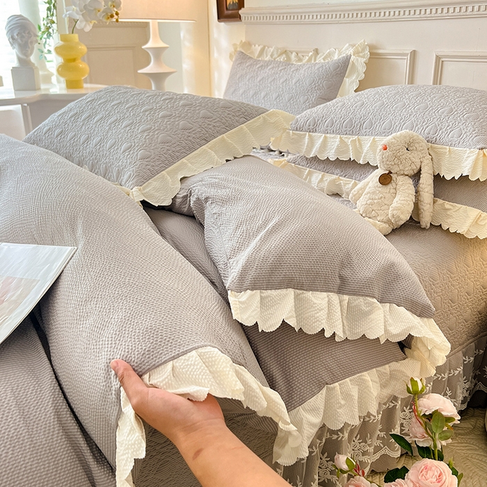 91家纺网 家纺一手货源 找家纺 绒世界 2024新款秋冬泡泡双层纱夹棉床盖四件套 摩登灰