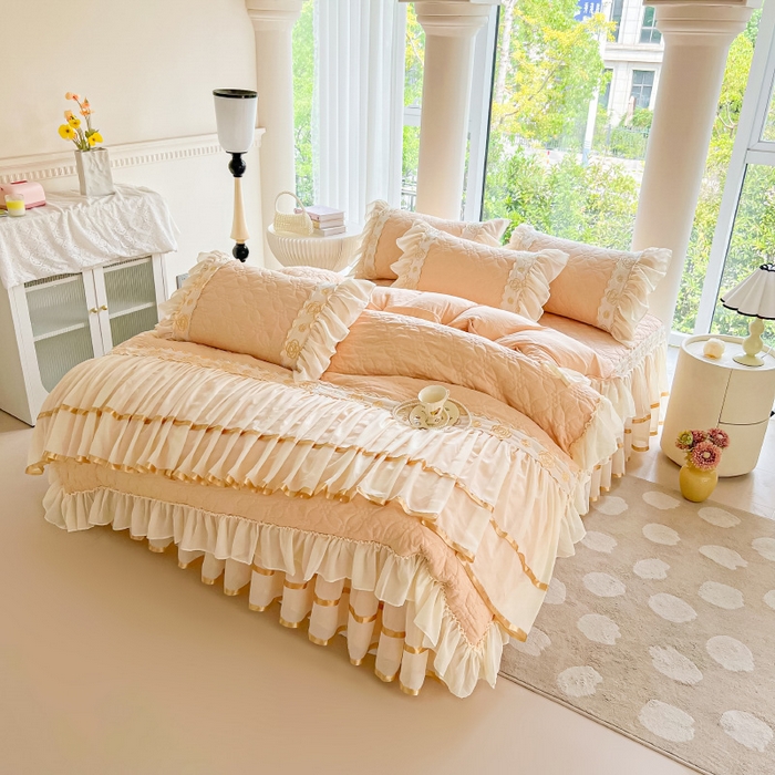 91家纺网 家纺一手货源 找家纺 罗艺轩 2024新款公主风水洗棉夹棉床裙款四件套-花蔓花蔓-香槟