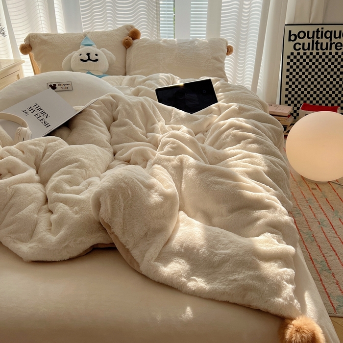 91家纺网 家纺一手货源 找家纺 金爱家 2024新款A类兔毛毛球350克立体牛奶绒四件套 毛球纯色-奶白咖