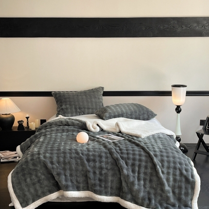 91家纺网 家纺一手货源 找家纺 欧邦 新款仿兔毛泡泡绒羊羔绒毛毯 泡泡双层-深灰