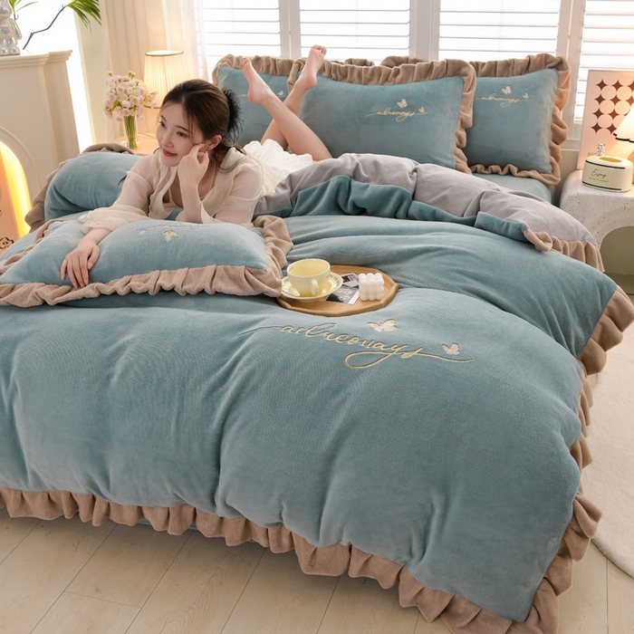 91家纺网 家纺一手货源 找家纺 氧家 2024新款韩版牛奶绒绣花四件套--蝶恋 羽蝶-草绿色