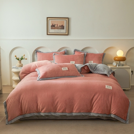 91家纺网 家纺一手货源 找家纺 （总）大元 2025新款机包边纯色双拼牛奶绒四件套