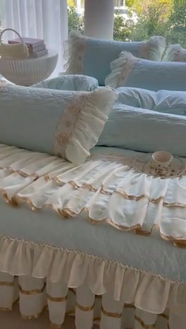 91家纺网 家纺一手货源 找家纺 罗艺轩 2024新款公主风水洗棉夹棉床裙款四件套-花蔓海盐蓝