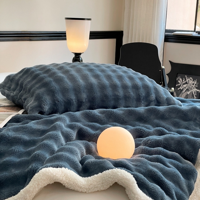 91家纺网 家纺一手货源 找家纺 欧邦 新款仿兔毛泡泡绒羊羔绒毛毯 泡泡双层-宝蓝