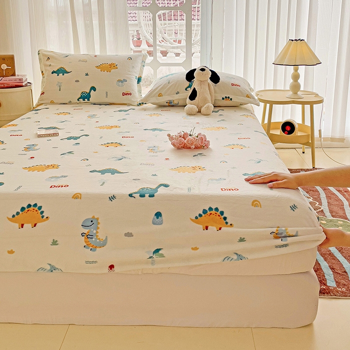 91家纺网 家纺一手货源 找家纺 名兮 2024卡通时尚风高克重牛奶绒床笠 恐龙多多