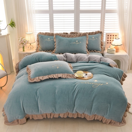 氧家 2024新款韩版牛奶绒绣花四件套--蝶恋 羽蝶-草绿色