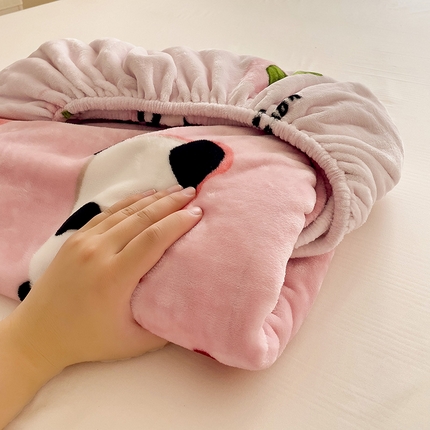 91家纺网 家纺一手货源 找家纺 （总）名兮 2024卡通时尚风高克重牛奶绒床笠