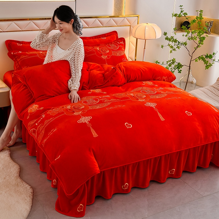 91家纺网 家纺一手货源 找家纺 沐妍家纺 2025新款8斤加厚保暖金貂绒牛奶绒印花四件套 永结同心